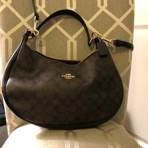 Coach signature crossbody handbag